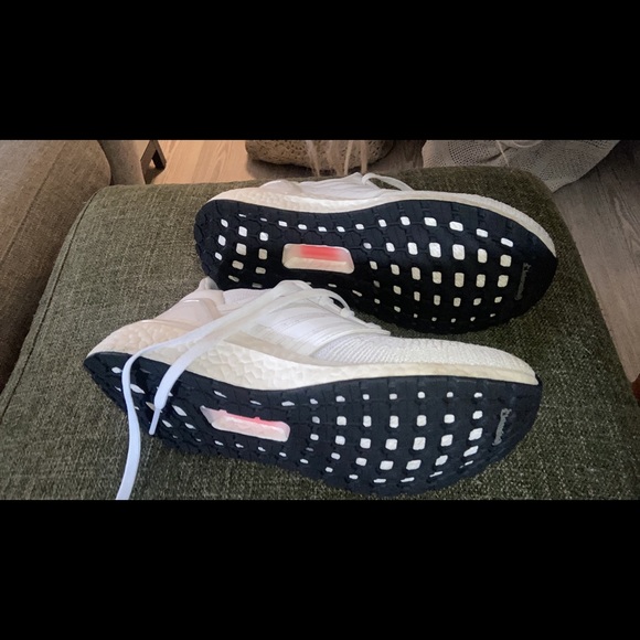 6 1/2 Adidas shoes - Picture 1 of 4